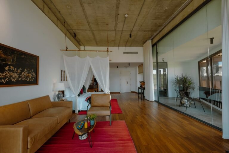 Deluxe Suite 70m2 - Shared Occupancy - 2 Persons Package